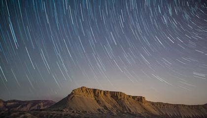 始祖鸟母公司发布上市后首份财报，麦当劳冠名法甲