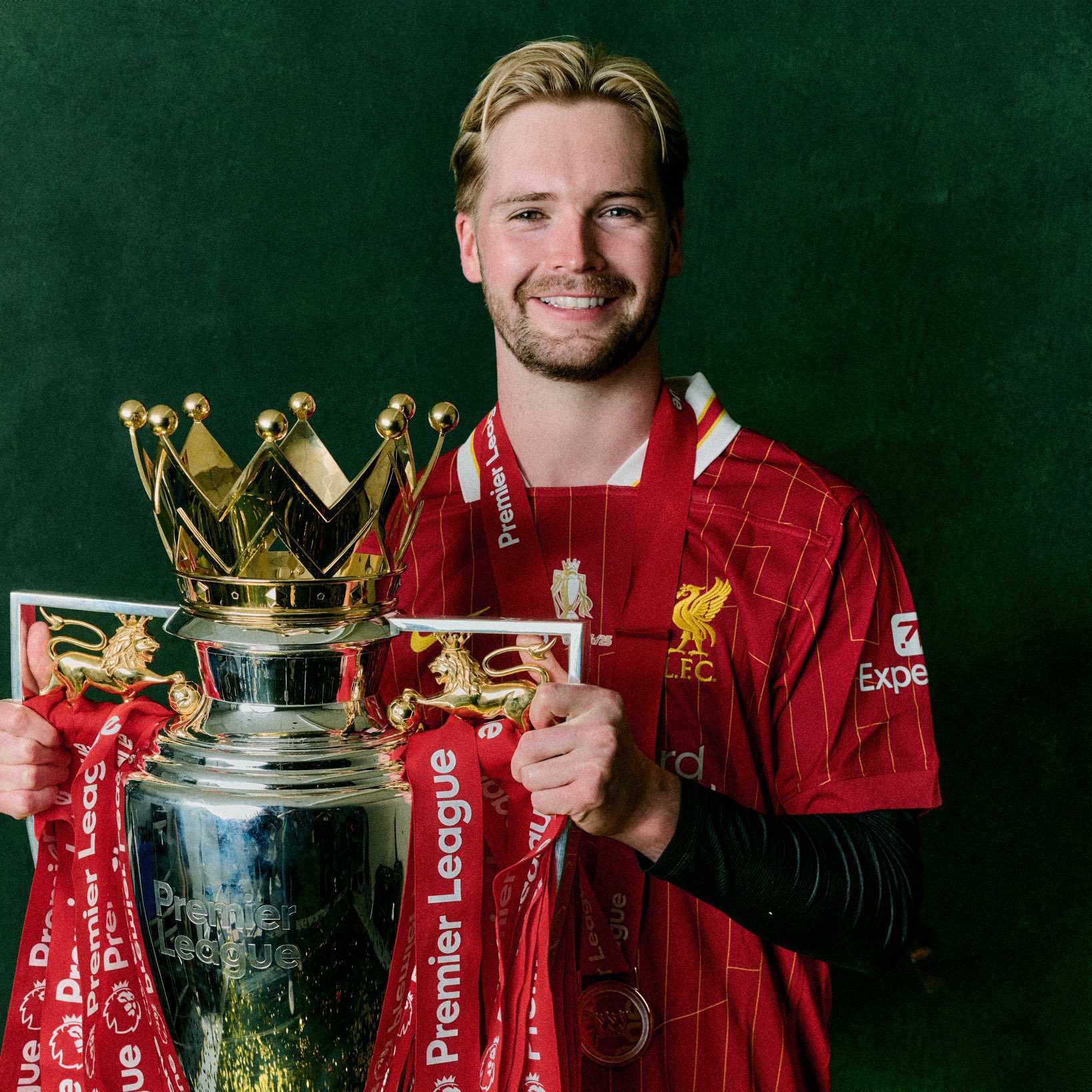 GsXnEmvWgAAexrO.jfif